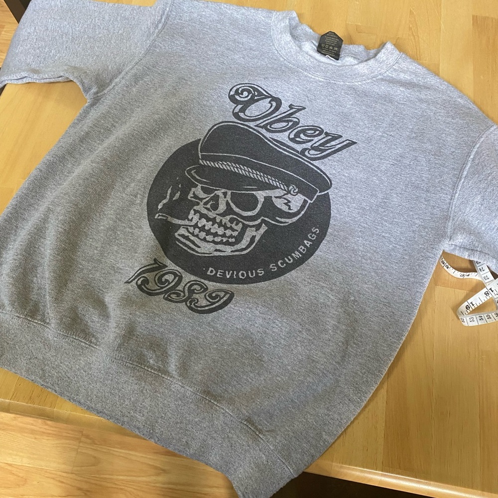 Obey crew neck